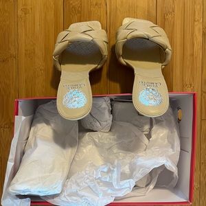 Vince Camaro beige sandals